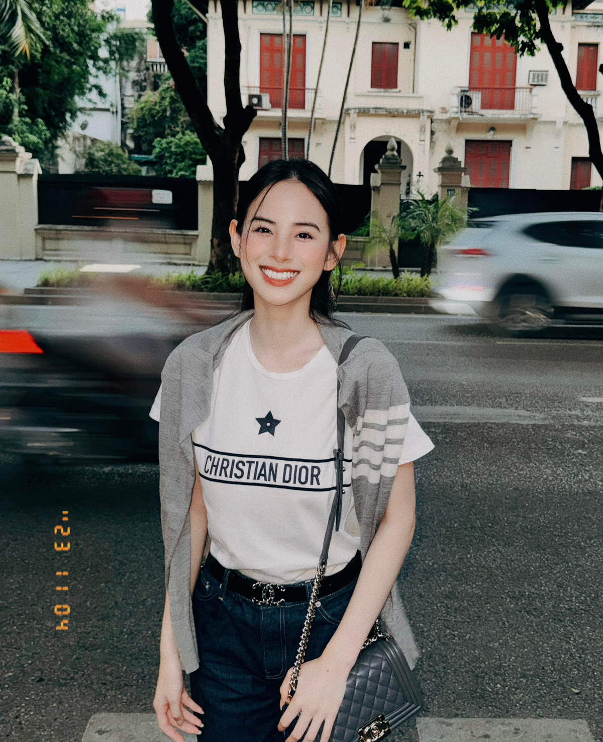 Nguyễn Hương Liên gây ấn tượng bởi gương mặt thanh tú, nụ cười rạng rỡ.