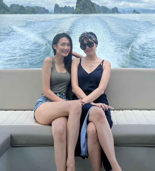 Với chiều cao, thân hình mảnh dẻ, mẹ Hải My chinh phục mọi kiểu trang phục.