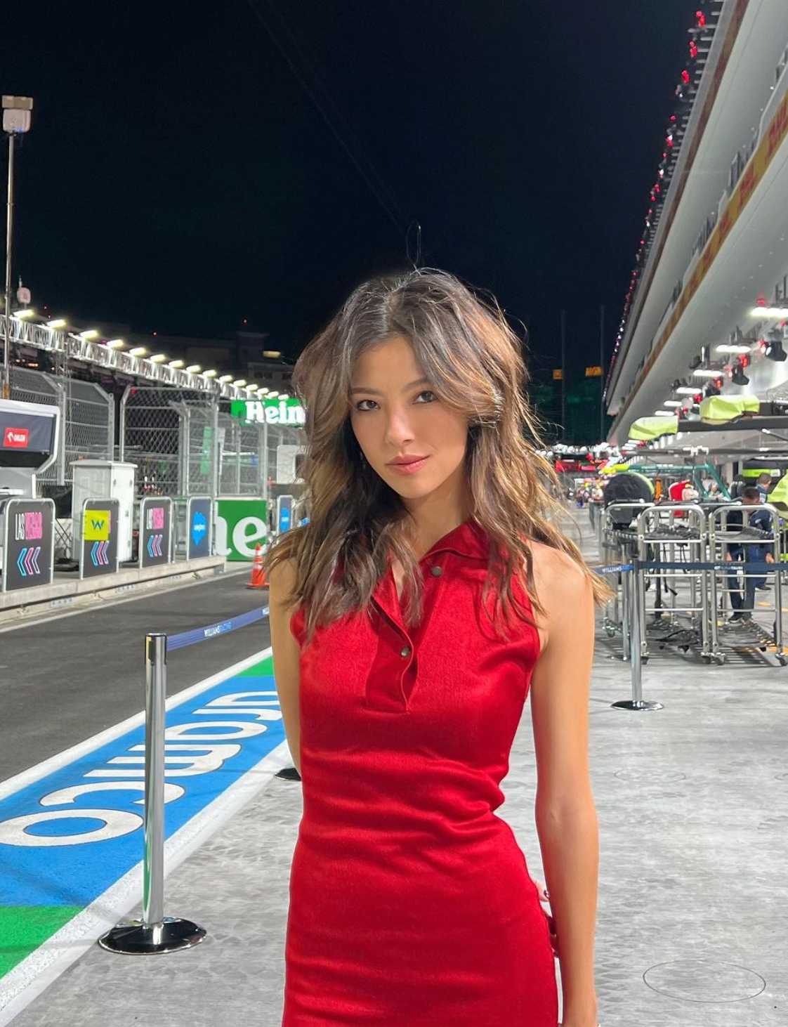 Lyli có đến 754.000 người theo dõi trên trang Instagram cá nhân - nơi cô thường xuyên đăng tải những bức hình "đốt mắt" người xem.