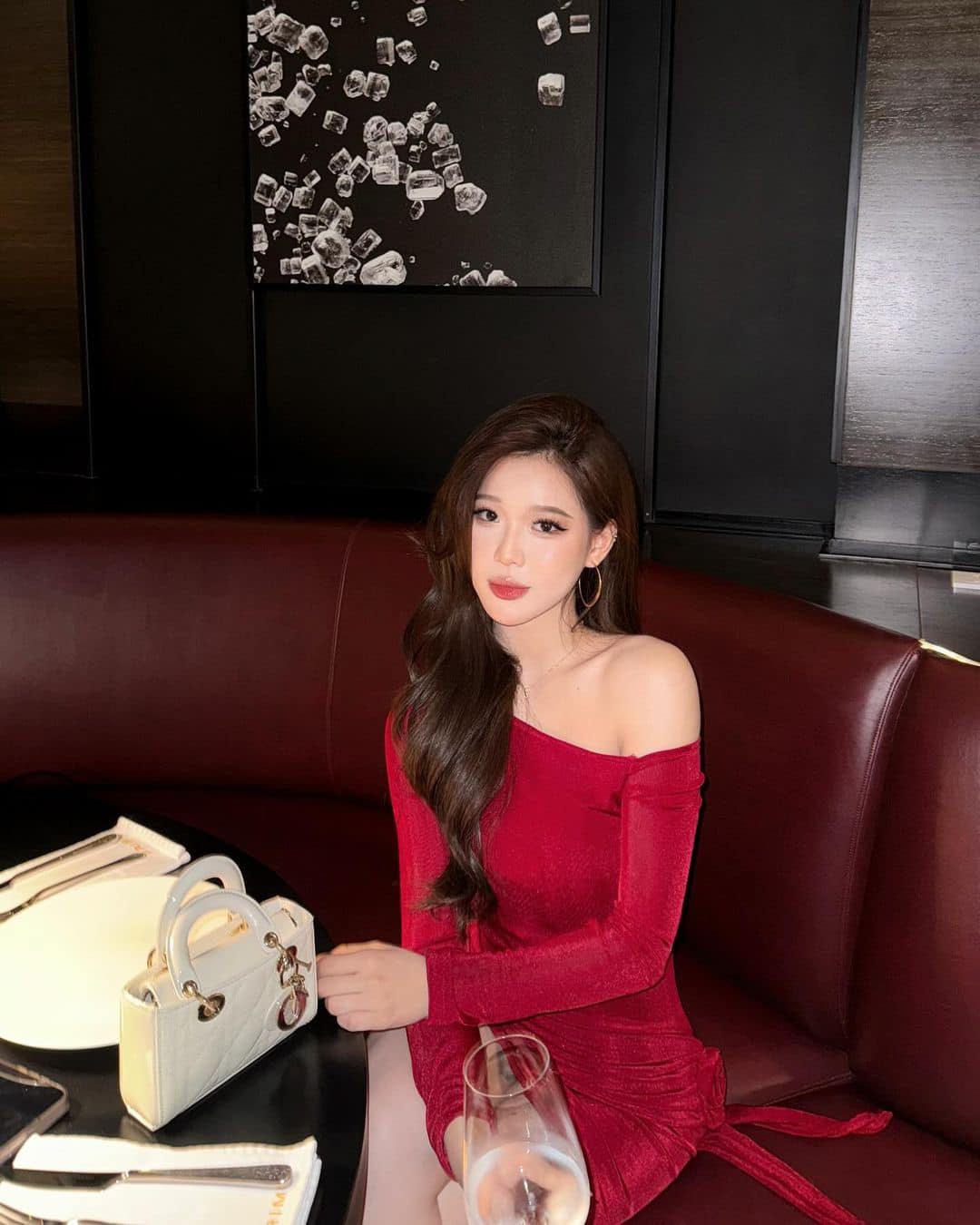 Đỗ Quỳnh Anh sinh năm 2005, hiện tại cô tròn 18 tuổi với nhan sắc xinh đẹp, tươi tắn và tràn đầy sức sống.