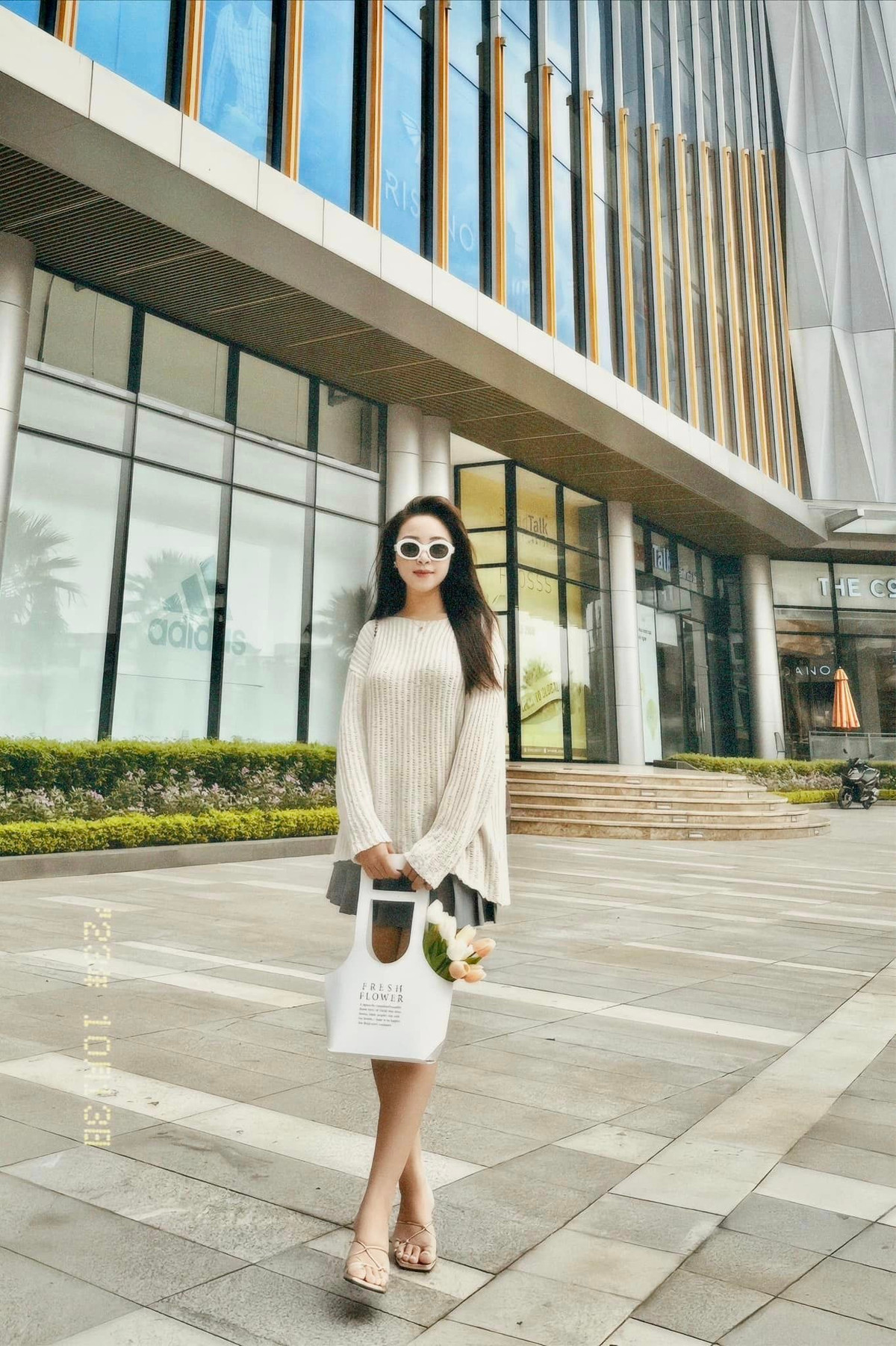 Không chỉ có cuộc sống hôn nhân viên mãn, Nhật Linh cùng chồng còn sở hữu khối tài sản đáng nể.