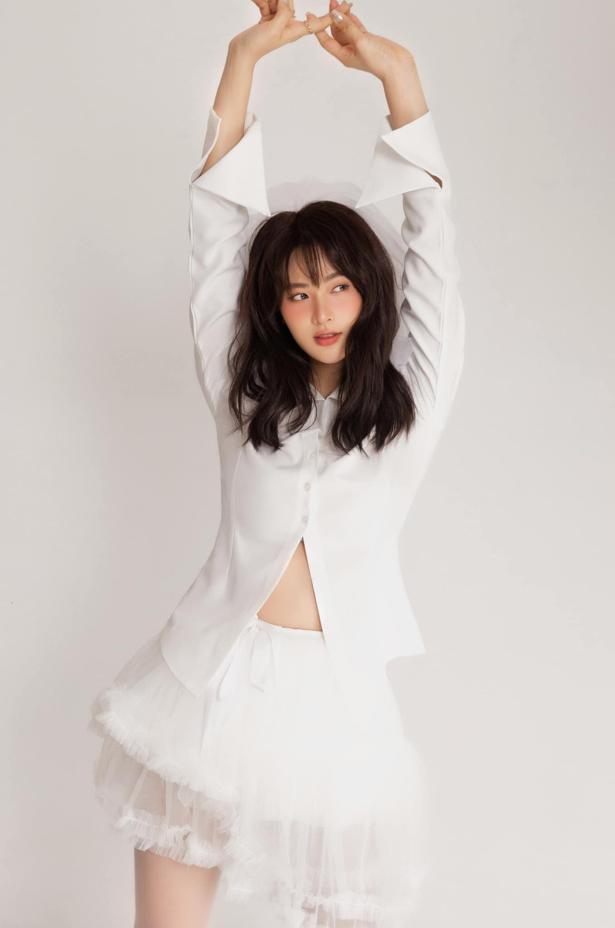 Cô nàng vốn nổi tiếng là hot girl có nhiều tài năng, hiện tại Minh Trang là gương mặt sáng giá trong làng phim ảnh.