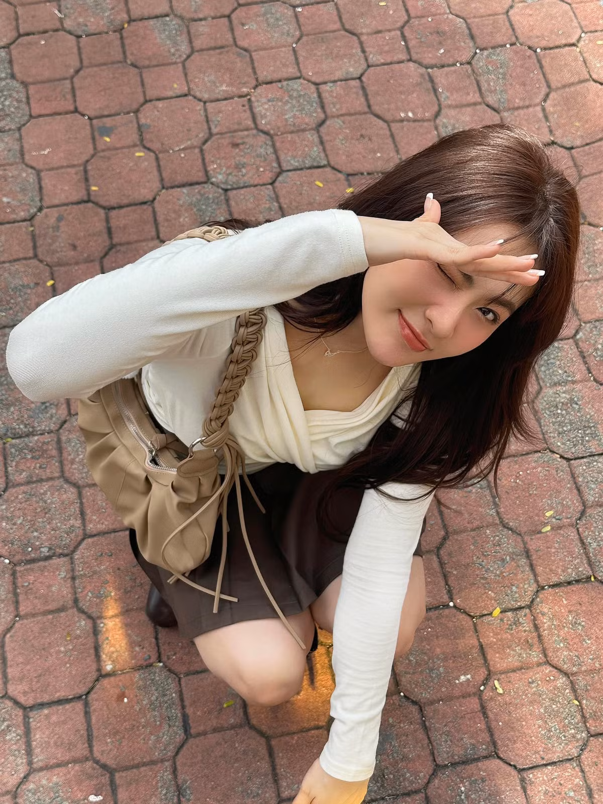 Nguyễn Minh Trang sinh năm 1995, học Đại học Sân khấu – Điện ảnh Hà Nội.