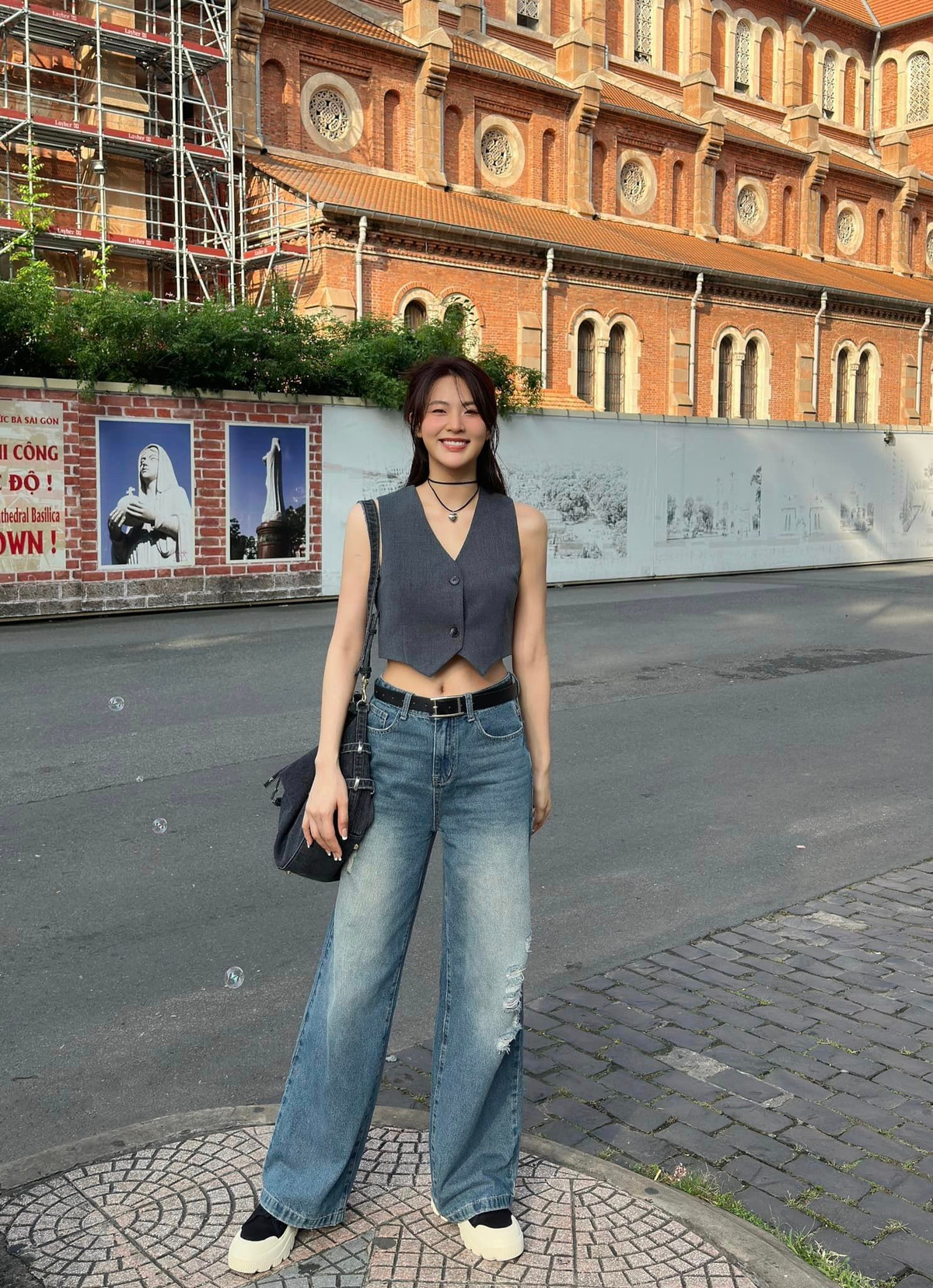 Nhờ ngoại hình ấn tượng, Minh Trang còn được mời làm người mẫu ảnh.