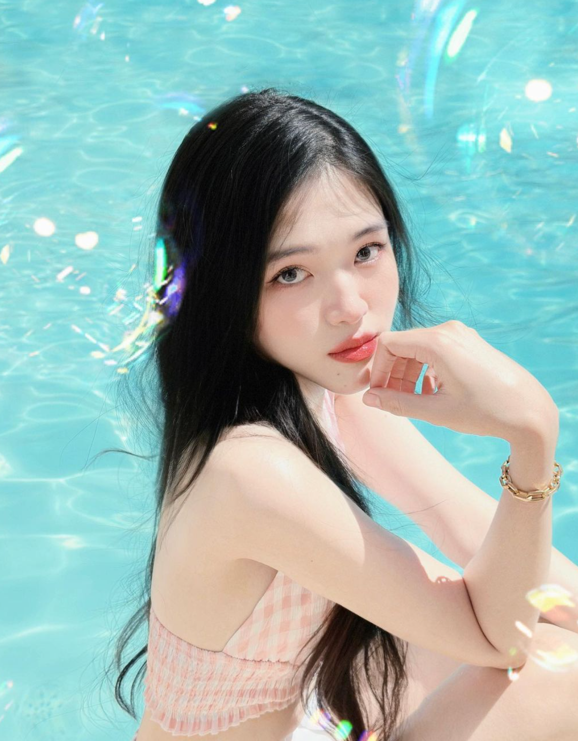 Theo chia sẻ, hot girl Việt kiều này công khai giới tính thật vào năm lớp 10, may mắn nhận được sự ủng hộ, thấu hiểu từ phía gia đình.