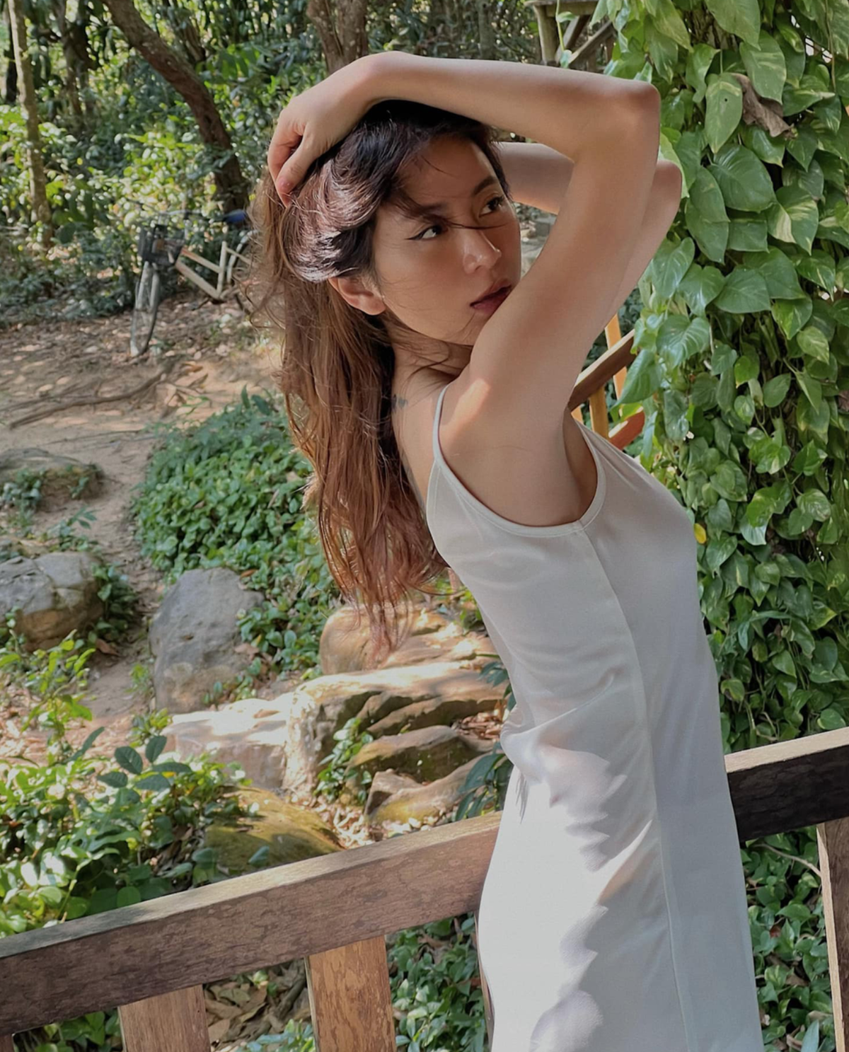 Thậm chí nhiều người còn phải cảm thán rằng, Ngọc Anh vẫn giữ vững phong độ trên đường đua nhan sắc dù đã bước vào tuổi U40.