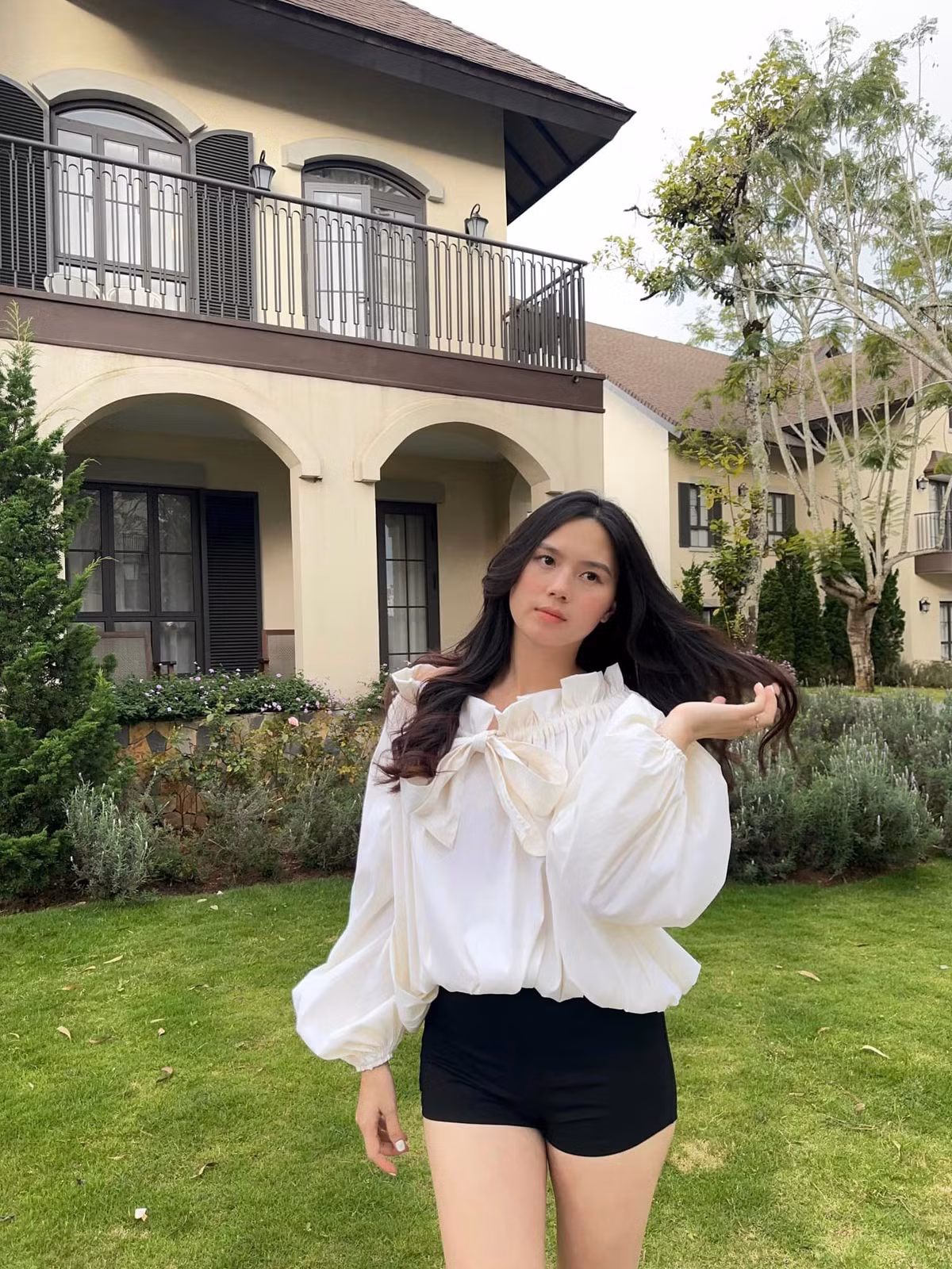 Hiện tại Tố Uyên sở hữu hơn 94 nghìn lượt theo dõi trên trang cá nhân.