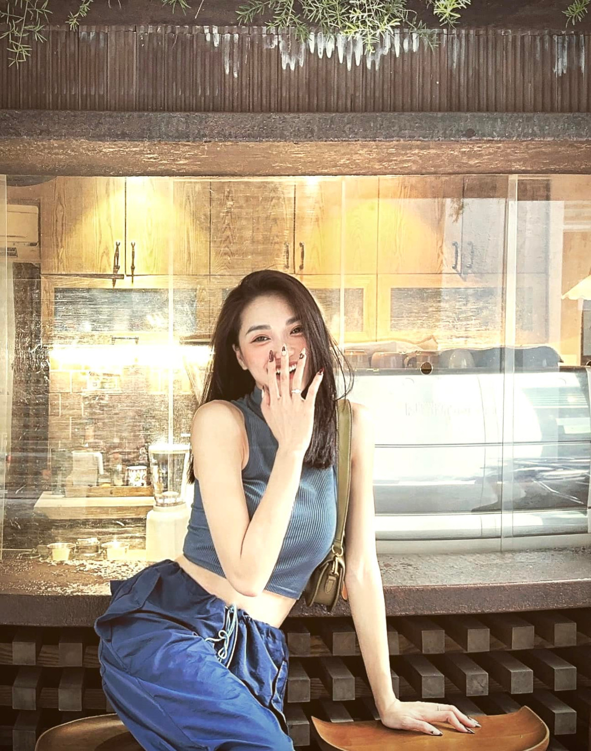 Những năm qua, cô nàng thường xuyên xuất hiện trong những sự kiện giới trẻ, sự kiện ra mắt phim. Ảnh: FBNV