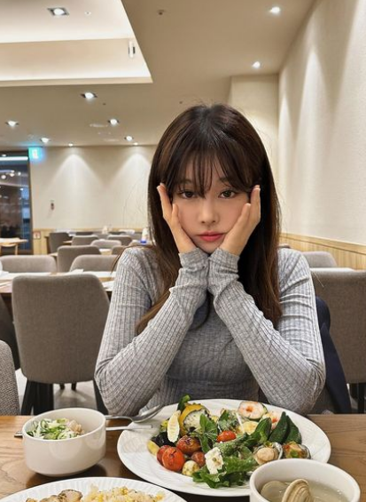 Tuy chỉ sở hữu chiều cao 1m60 nhưng người đẹp sinh năm 1987 có khuôn mặt xinh đẹp cùng số đo ba vòng lý tưởng 90-60-90cm.