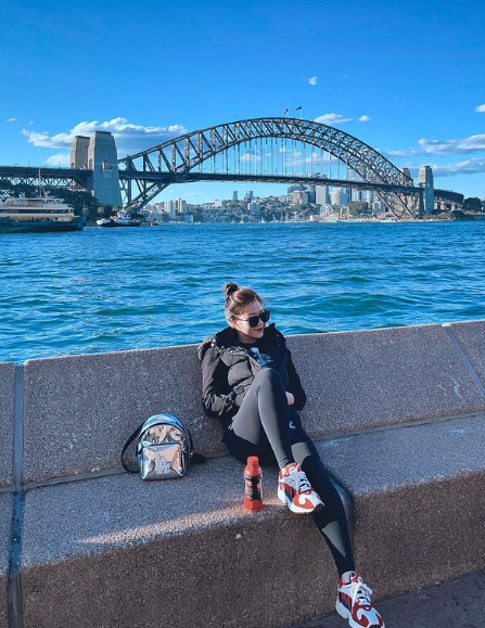 Nam Phương còn sở hữu thân hình mảnh mai, thon gọn.