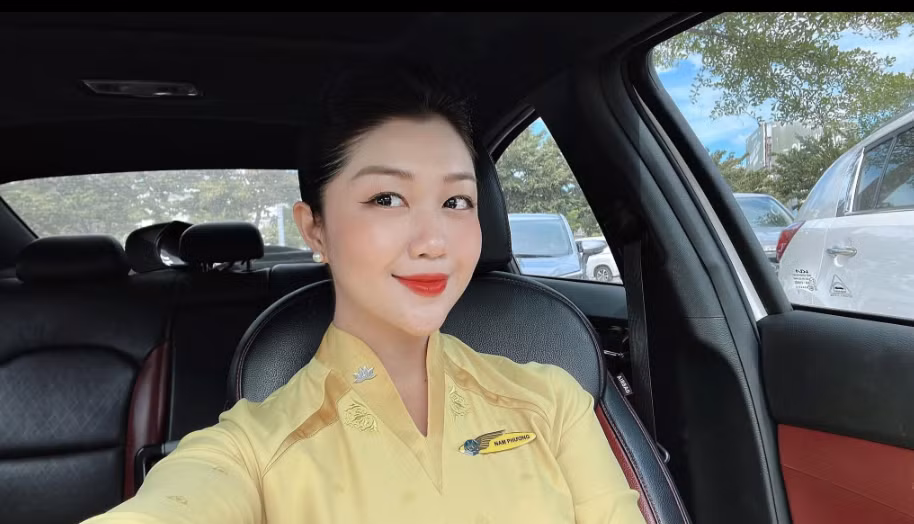 Vào năm 2018, Tôn Nữ Nam Phương từng đoạt danh hiệu á khôi cuộc thi "Sinh viên Thanh lịch khối Đại Học Đà Nẵng".