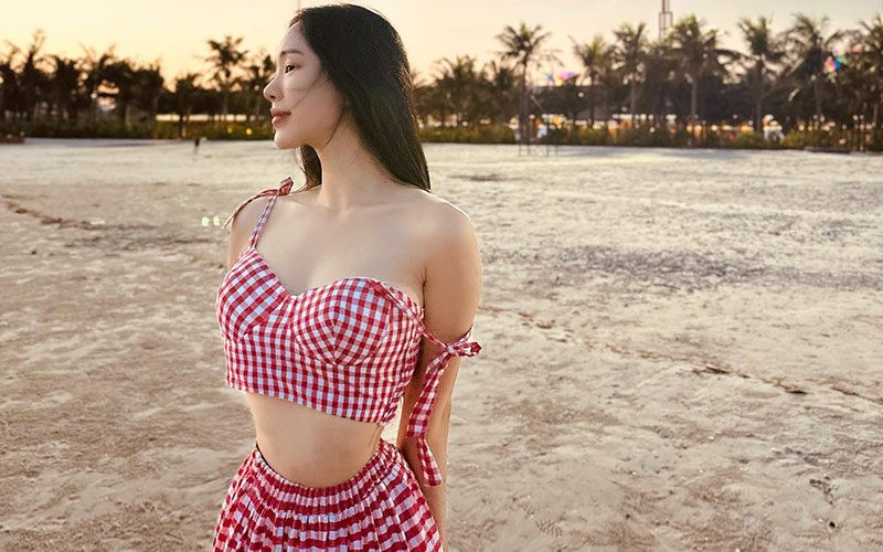 Ngọc Thảo có làn da trắng hồng như da em bé, nét đẹp dịu dàng như một nàng thơ thực thụ.