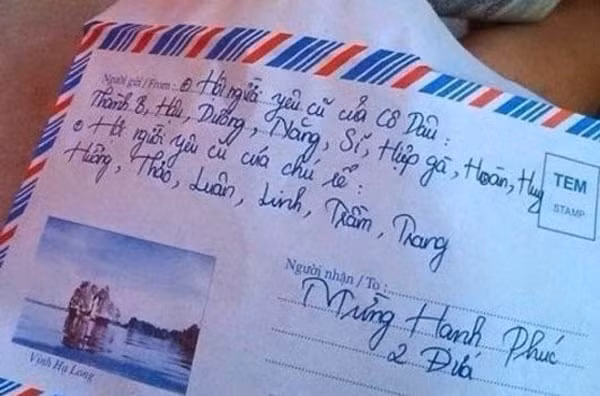 Tuy nhiên, trong mắt các vị khách vui tính thì chiếc phong bì mừng cưới này còn có nhiều công dụng hơn hẳn việc chỉ để đựng tiền mừng.