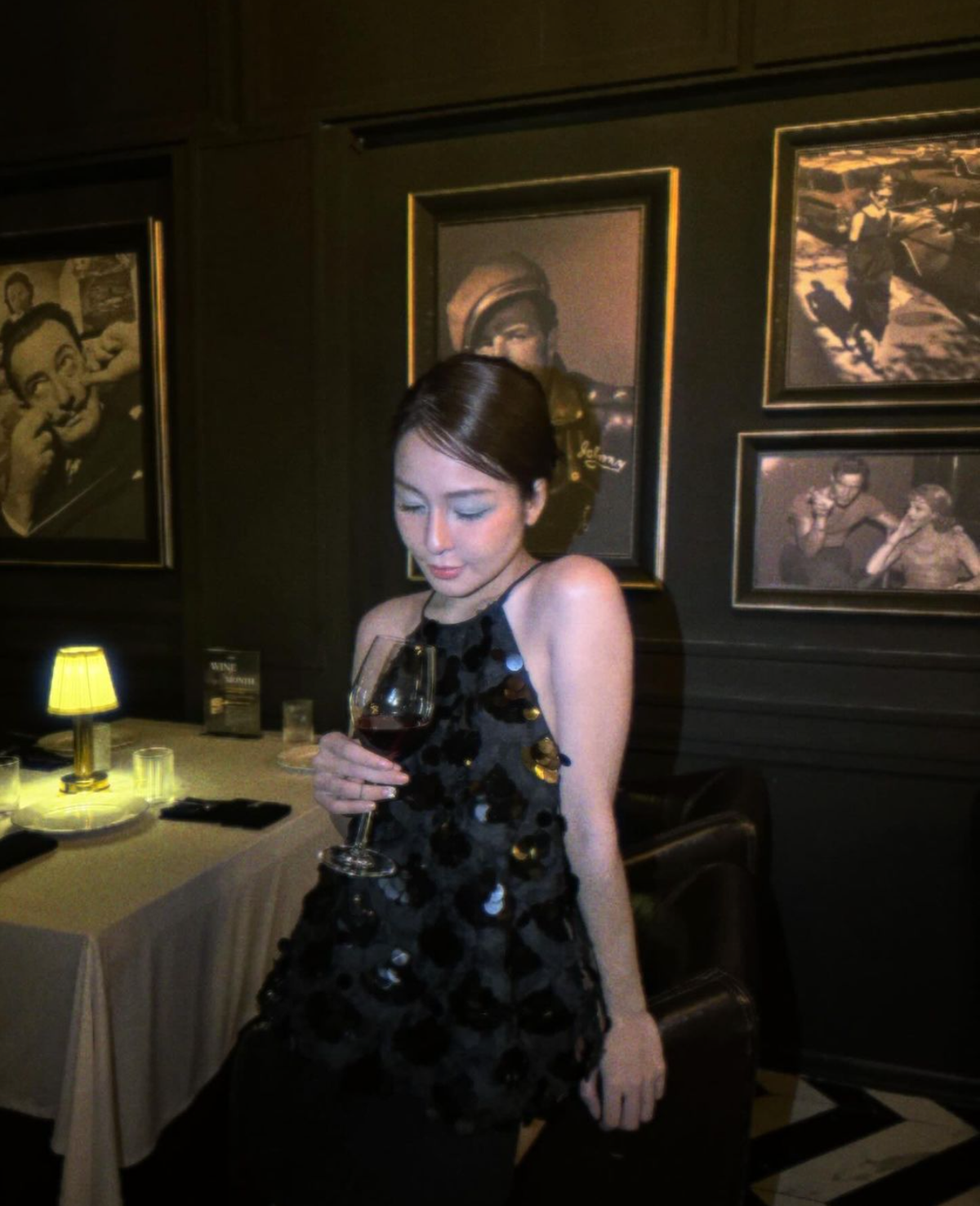 Từ thời điểm công khai người yêu cách đây 6 tháng, nàng hot girl Trâm Anh đã có nhiều thay đổi, điển hình là việc cô chăm tương tác, đăng ảnh lên mạng xã hội.