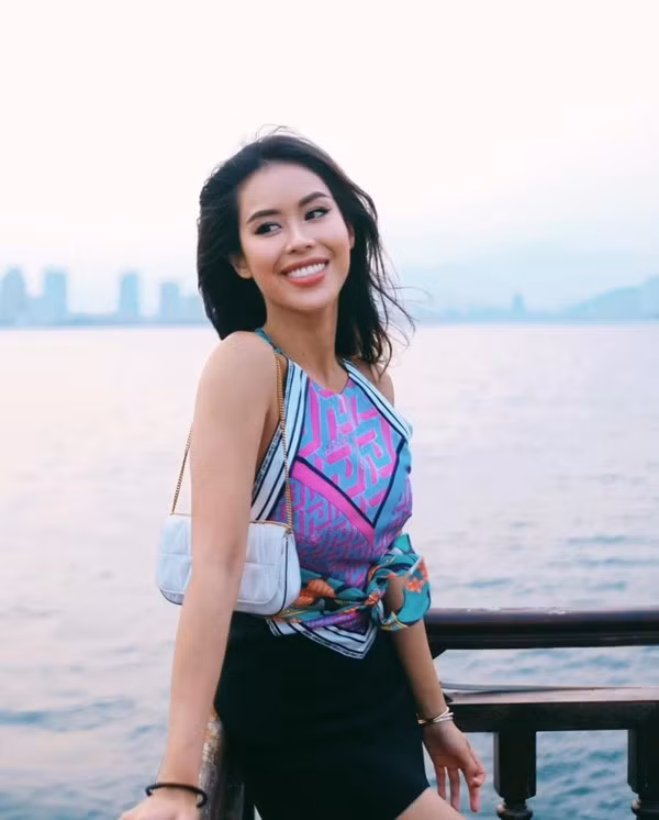 Độ nổi tiếng của Tiên Nguyễn chẳng kém cạnh bất kỳ ngôi sao nổi tiếng nào trong làng giải trí. Ảnh: Tổng hợp