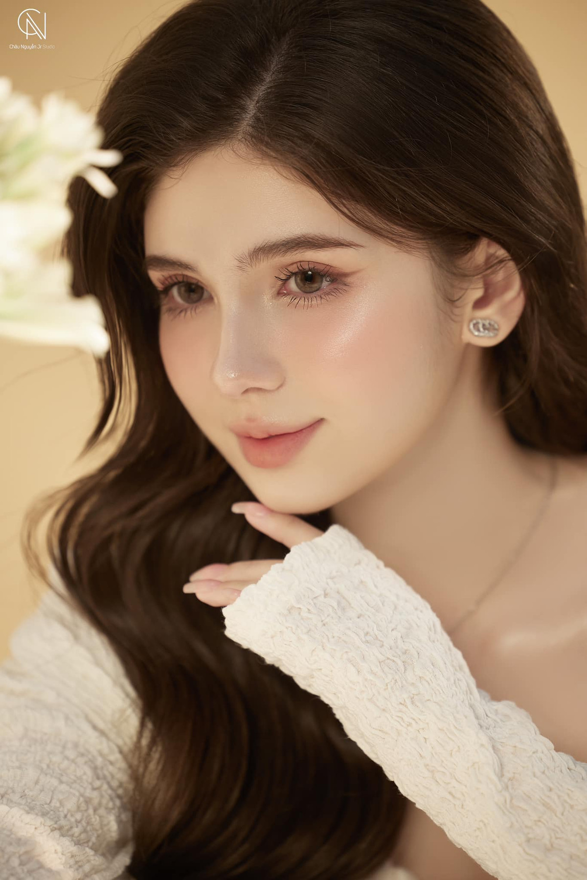 Xuân Mai là con lai, bố cô là người Úc, mẹ cô là người Việt Nam. Mai sinh ra và lớn lên ở Việt Nam, cô trở nên nổi tiếng chỉ với một đoạn clip ngắn trên TikTok.