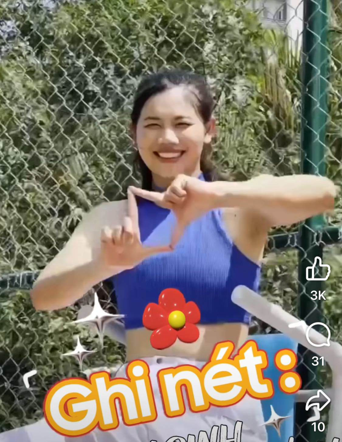 Mới đây, "tiểu tiên cá" Ánh Viên khiến khán giả thích thú khi đăng tải clip về một số khoảnh khắc đời thường.