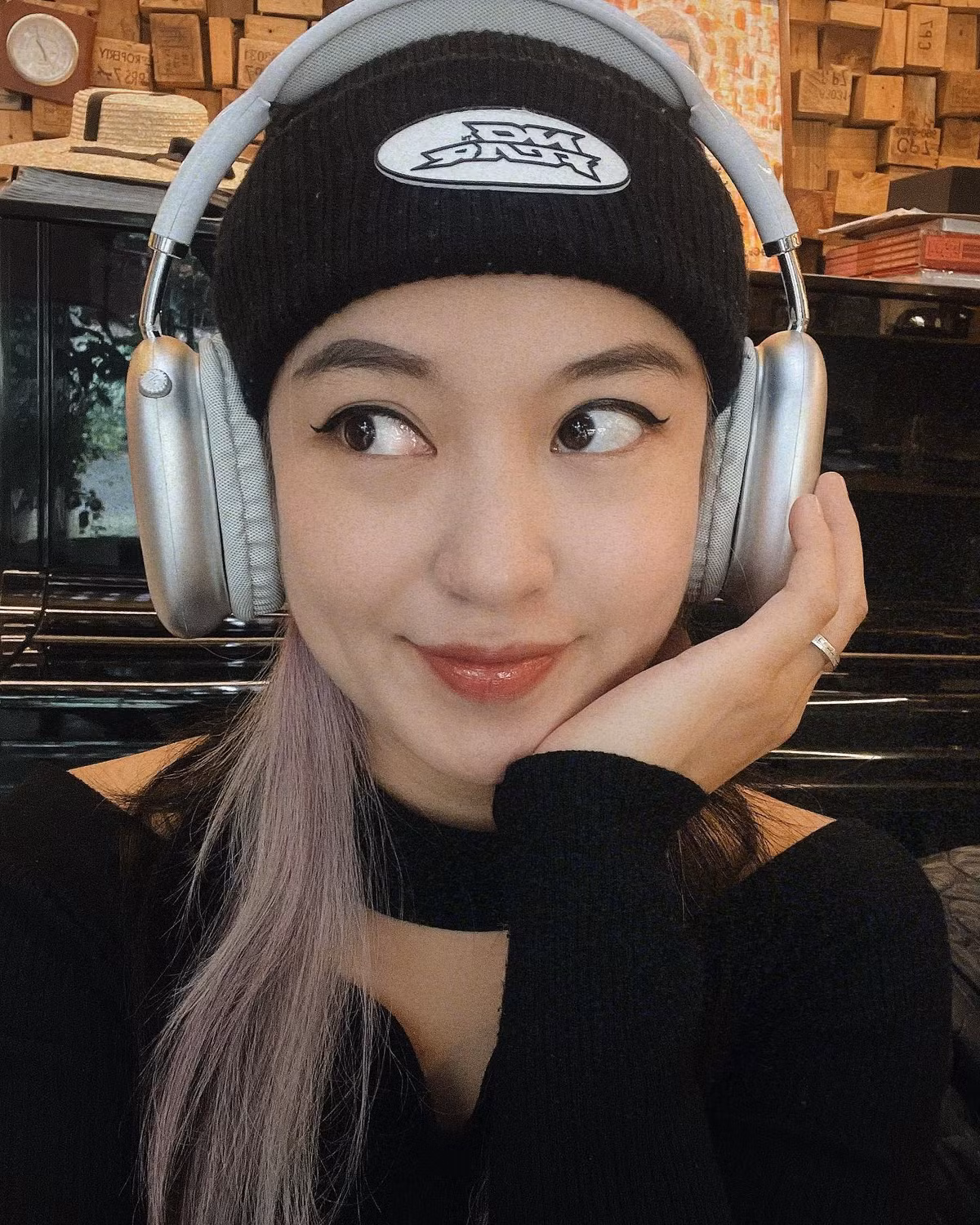 Hiện tại, dù đã trải qua 2 lần sinh nở nhưng nàng "đệ nhất hot girl" thưở nào vẫn giữ được sự xinh đẹp, cuốn hút của mình.