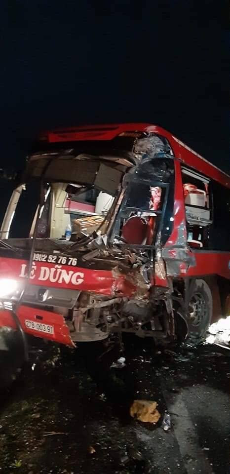 Lai 1 xe khach Dien Bien nat dau vi tai nan tai Hoa Binh-Hinh-2