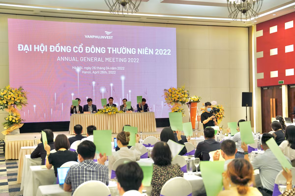 Van Phu - Invest to chuc thanh cong dai hoi co dong 2022, chia co tuc 10%