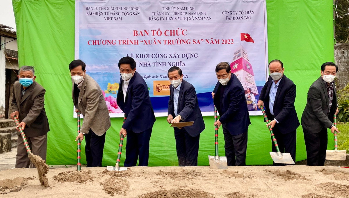 T&T Group trao qua cho tre em kho khan tai Ha Noi-Hinh-3