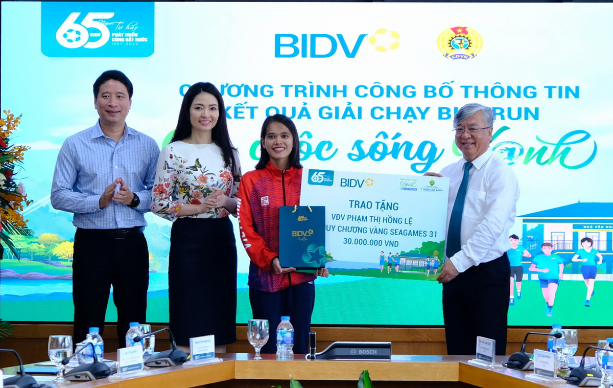BIDV cong bo ket qua va trao thuong giai chay BIDVRUN - Cho cuoc song xanh 2022
