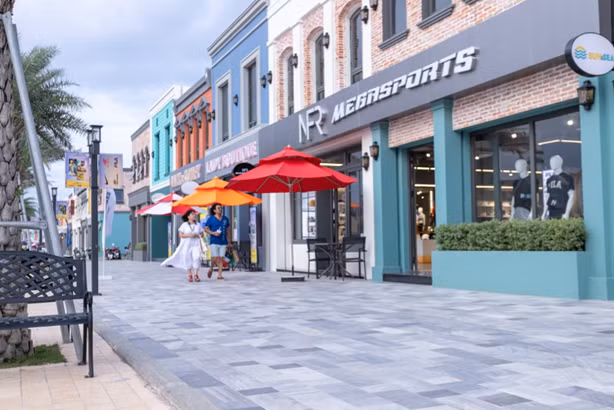 Cam Van – Khac Trieu me khong gian tai NovaWorld Ho Tram-Hinh-7