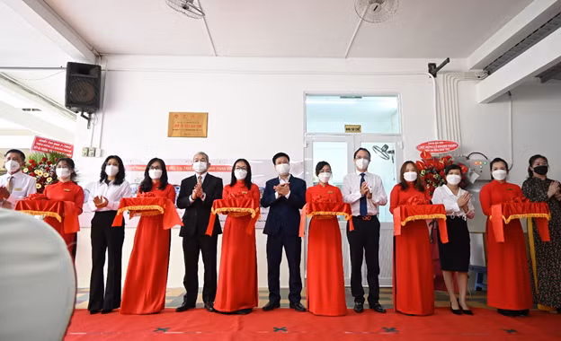 TP HCM: Dự án bữa ăn học đường khánh thành bếp ăn mẫu bán trú thứ 3 tại trường tiểu học Phan Đình Phùng TP HCM: Du an bua an hoc duong khanh thanh bep an mau ban tru thu 3 tai truong tieu hoc Phan Dinh Phung