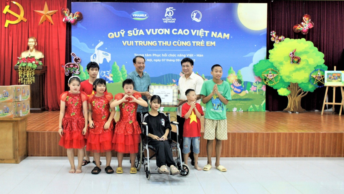 Them mot mua trung thu am ap trong hanh trinh 15 nam vuon cao Viet Nam-Hinh-2