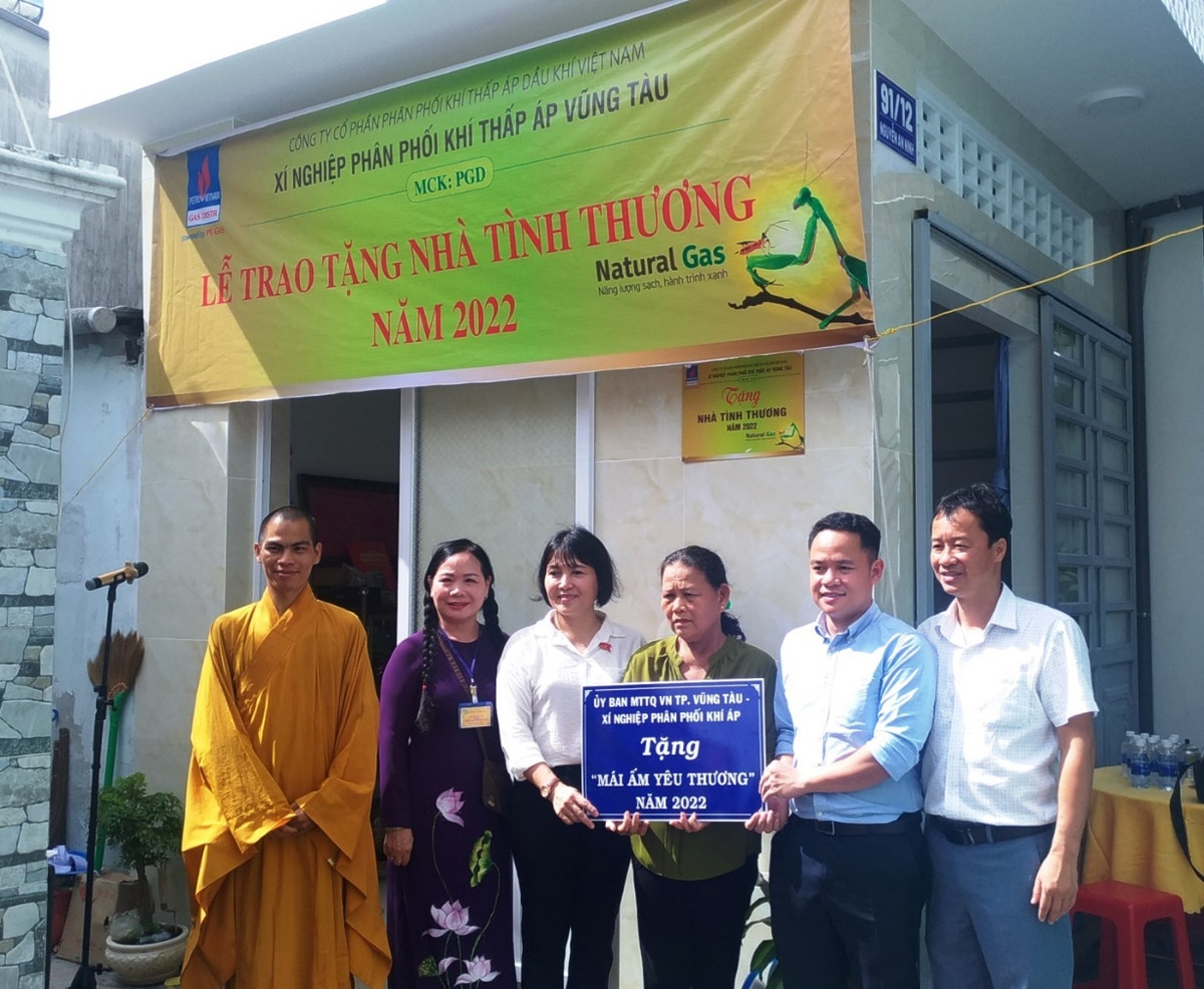 Xi nghiep Phan phoi Khi thap ap Vung Tau thuc hien cac chuong trinh nhan ai