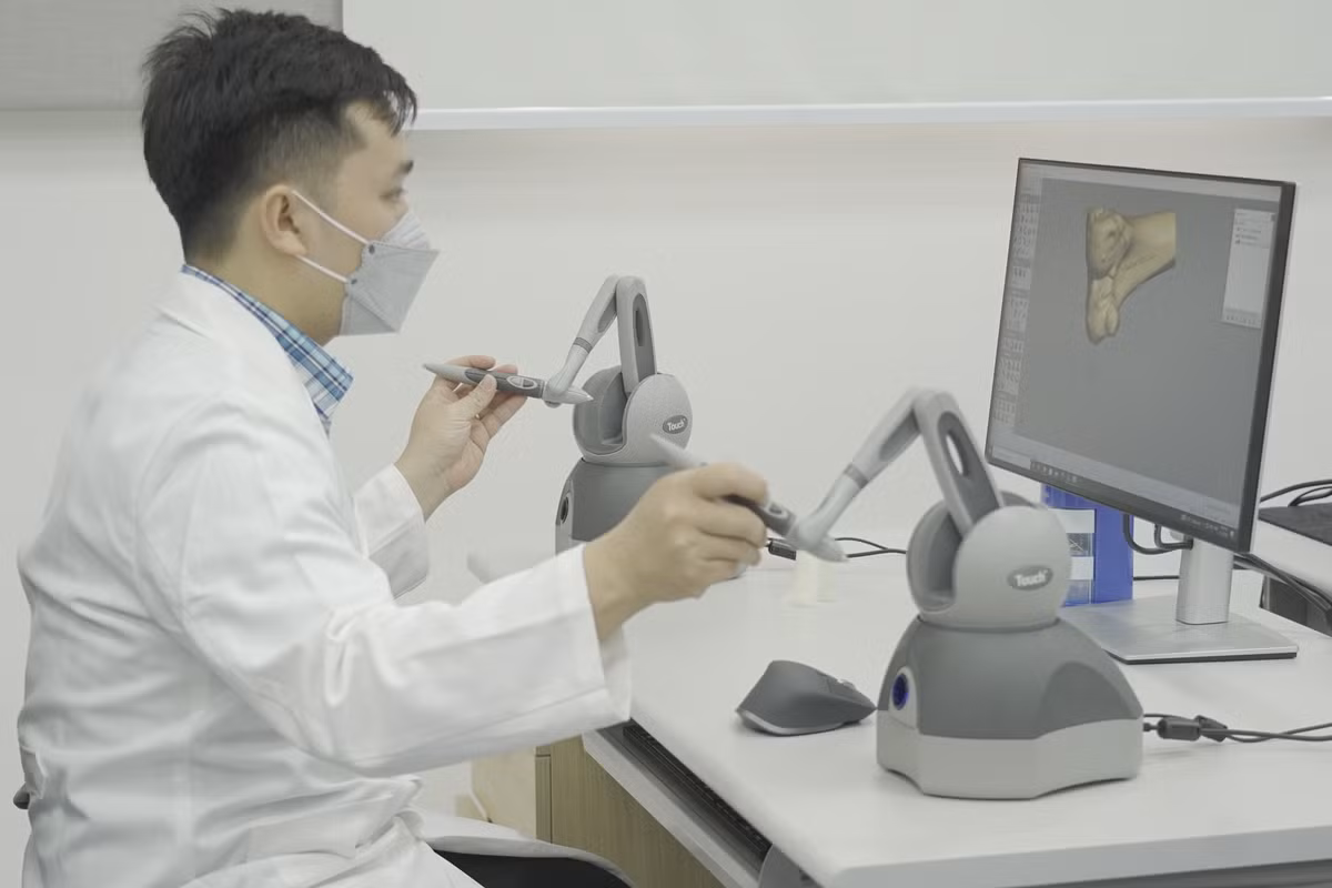 “Thuoc ngam phau thuat” doc quyen “made in Vietnam” nang do chinh xac cua phau thuat khop goi