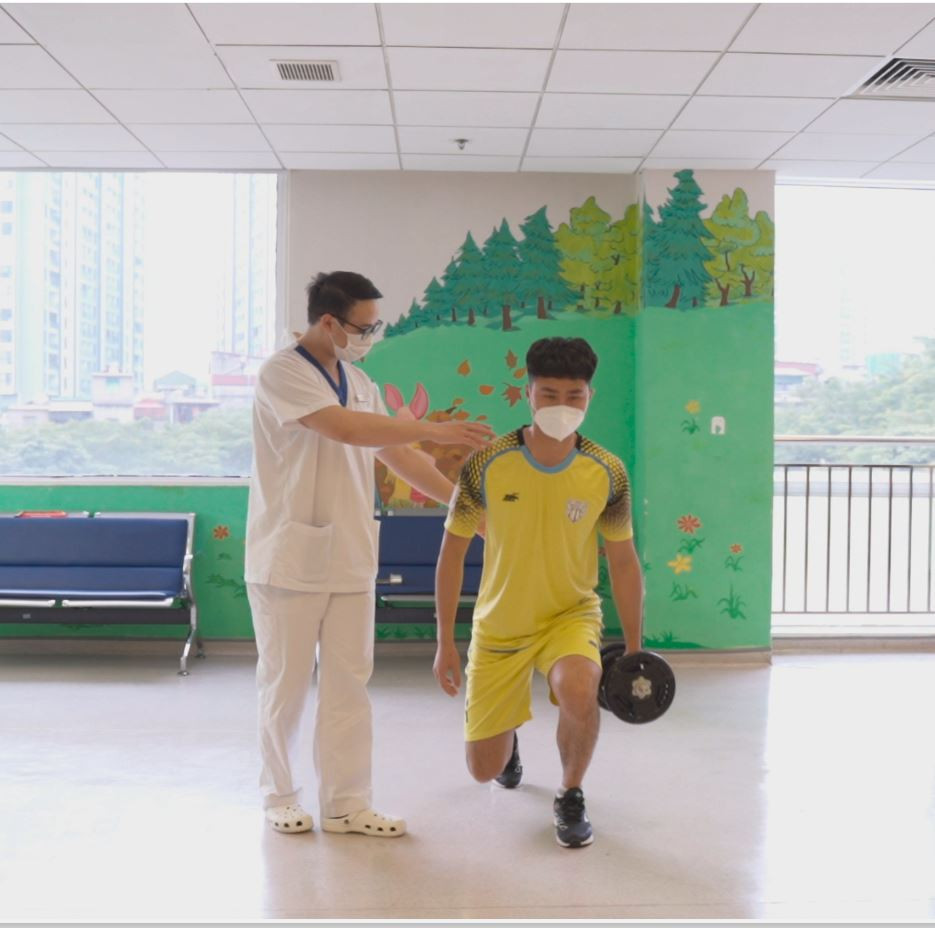 Le ky ket hop tac ho tro dieu tri chan thuong cho doi tuyen quoc gia giua VFF va VINMEC-Hinh-3