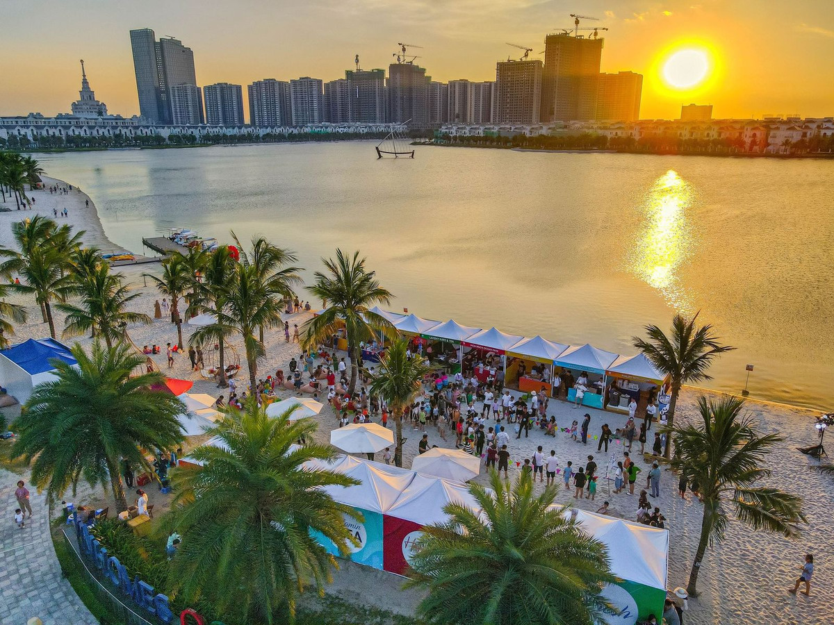 Gioi tre do bo “Quan Ocean” tham du le hoi Bien-Hinh-7