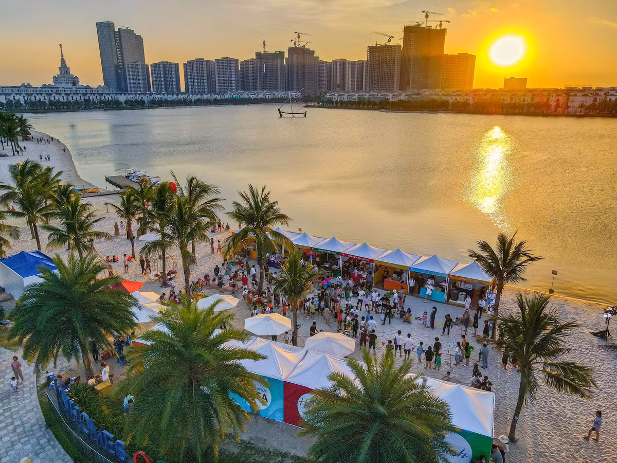 Gioi tre do bo “Quan Ocean” tham du le hoi Bien-Hinh-7