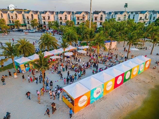 Gioi tre do bo “Quan Ocean” tham du le hoi Bien-Hinh-3