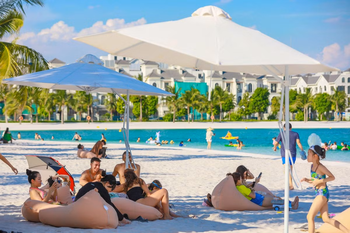 Gioi tre do bo “Quan Ocean” tham du le hoi Bien-Hinh-2