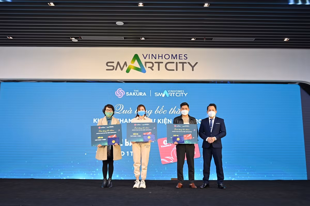 Vo oa trung thuong xe Vinfast khi mua can ho SA2 - The Sakura-Hinh-10