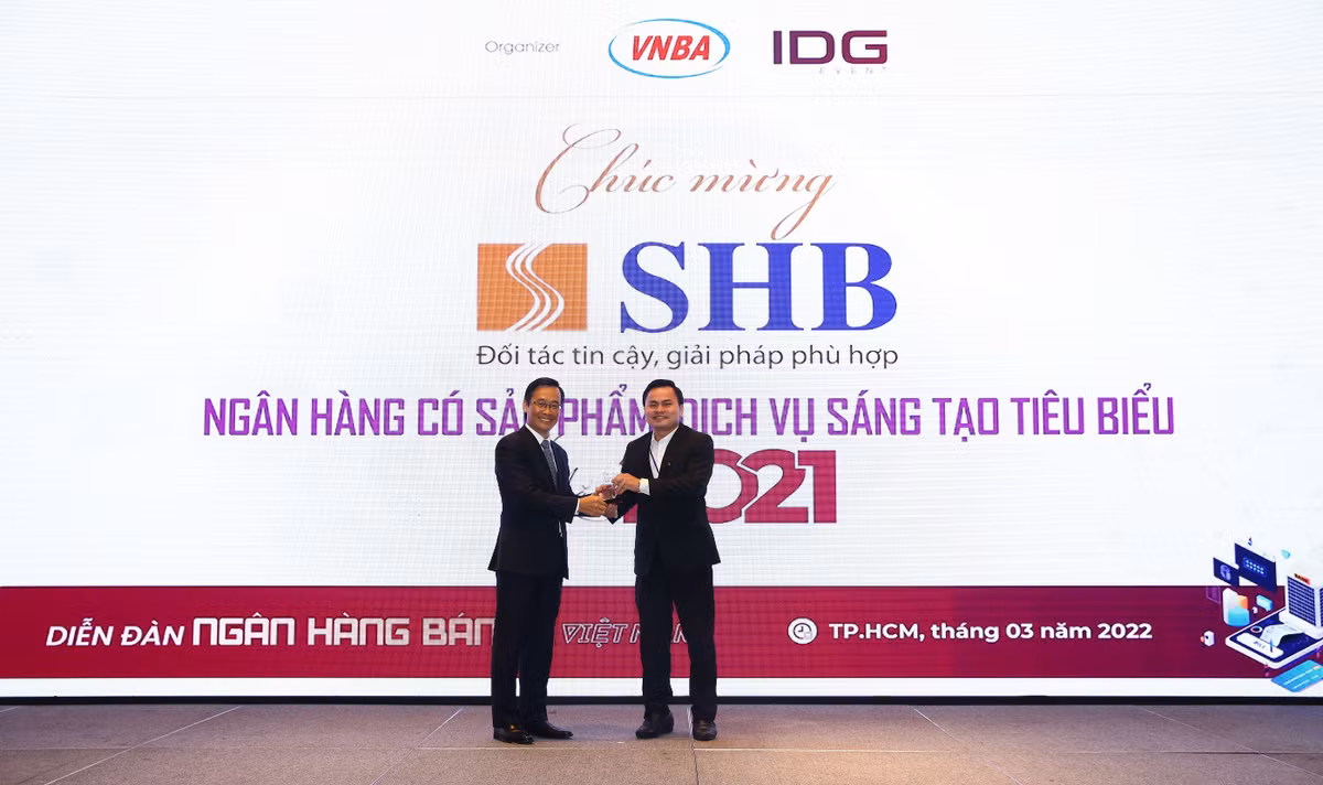 SHB tiep tuc thang lon trong le trao giai Ngan hang Viet Nam tieu bieu 2021-Hinh-2