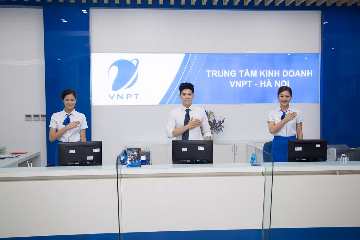 VNPT va VinaPhone tiep tuc lot top 10 cong ty cong nghe thong tin – vien thong uy tin nam 2022
