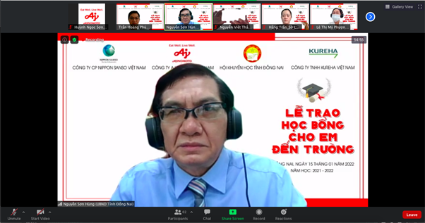 Ajinomoto to chuc le trao hoc bong truc tuyen “Cho em den truong” lan thu 18-Hinh-3