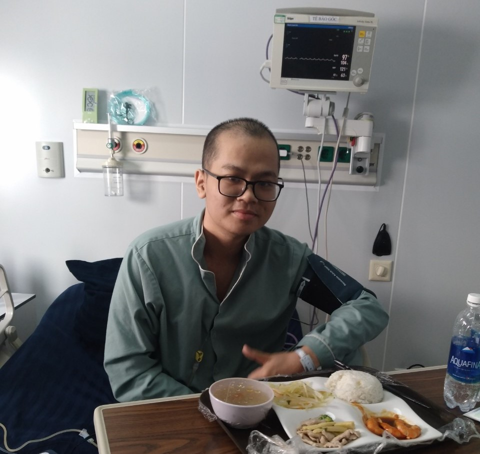 Bi ung thu lympho giai doan cuoi, vuot cua tu ngoan muc nho ghep te bao goc