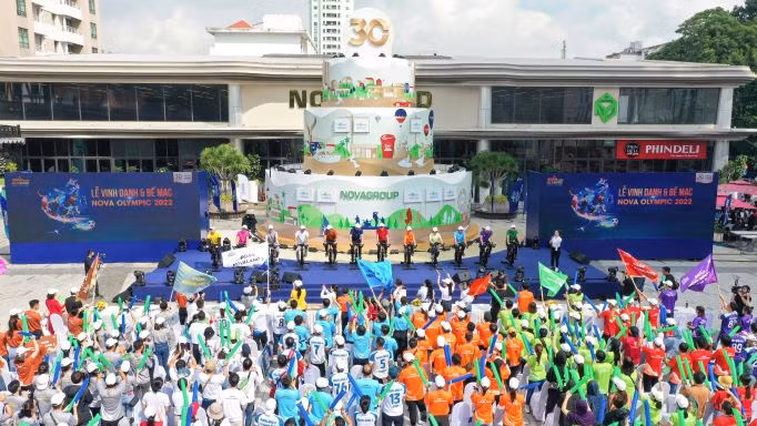 Ky luc “Bieu tuong hoi thao gan BIB lon nhat Viet Nam” – Khang dinh tinh than gan ket cua Novator