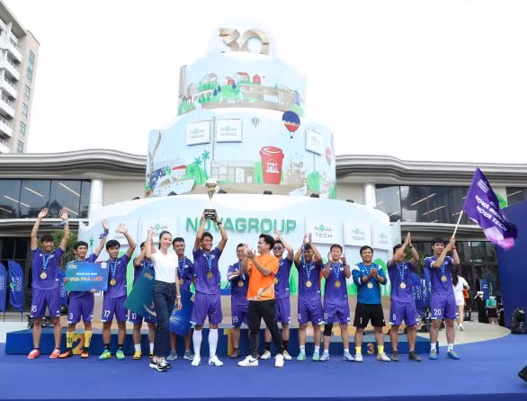 Ky luc “Bieu tuong hoi thao gan BIB lon nhat Viet Nam” – Khang dinh tinh than gan ket cua Novator-Hinh-6