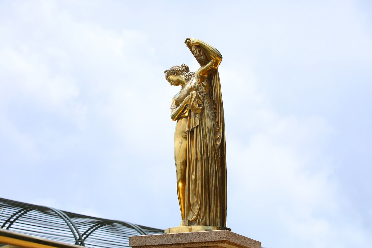 5 tac pham dieu khac dac biet nhat tai Thac Than Mat Troi o Ba Na Hills-Hinh-5