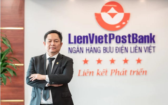 Nhieu lanh dao cap cao LienVietPostBank dang ky mua manh co phieu LPB