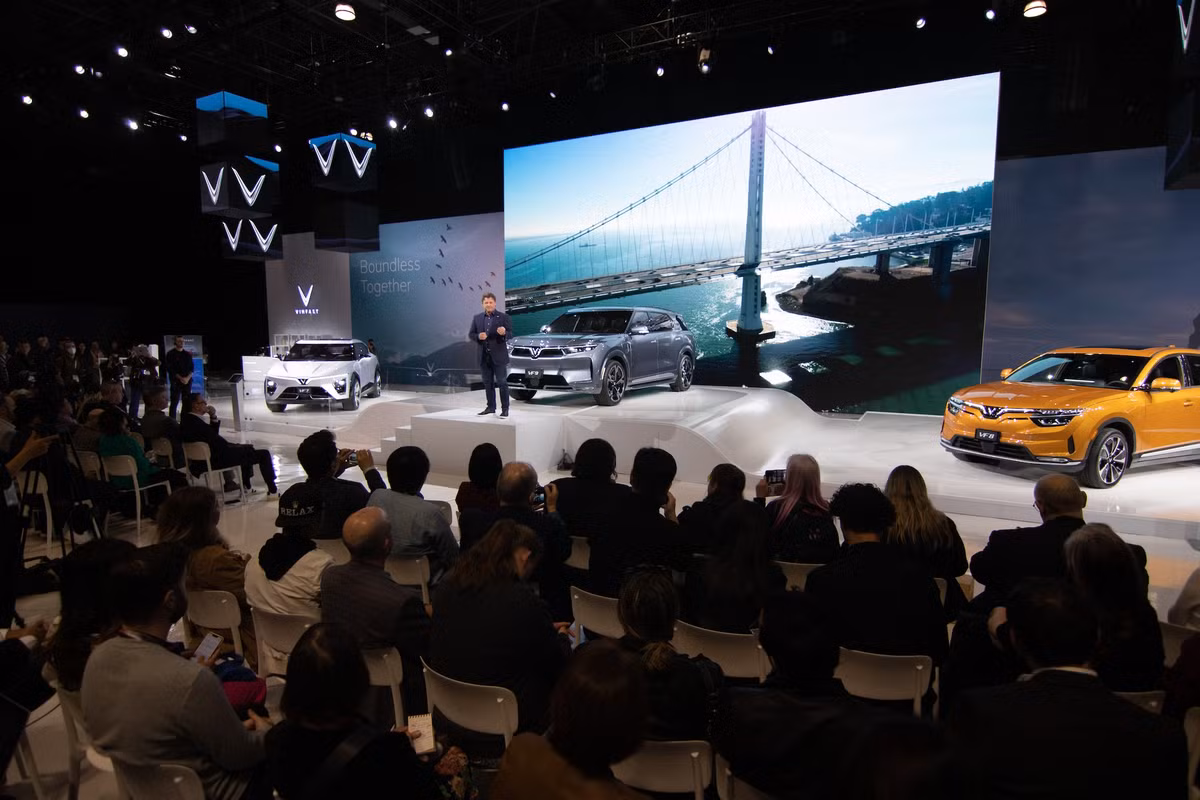 VinFast cong bo gia thue pin tai thi truong My va kich hoat giao dich NFT