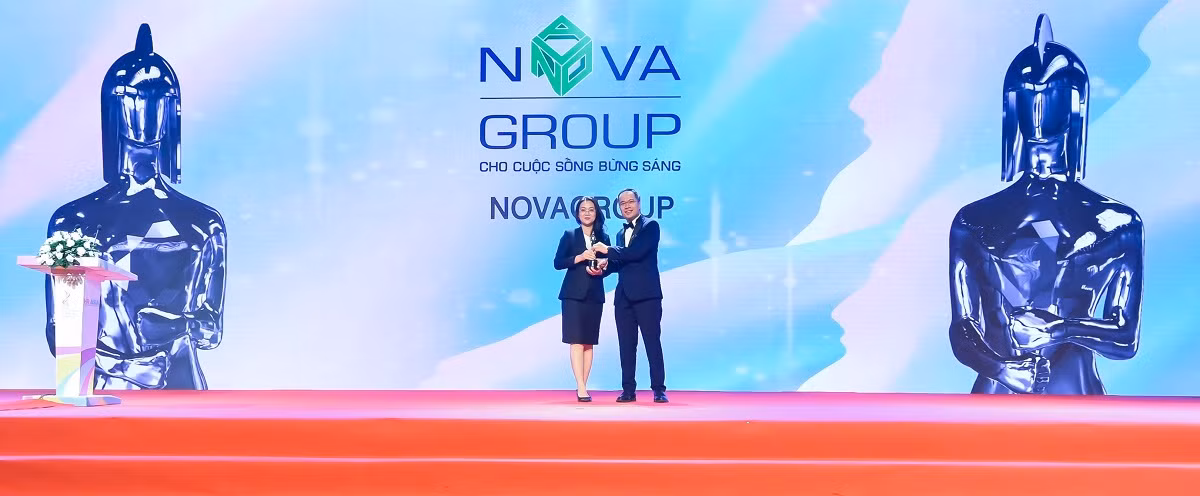 NovaGroup don nhan giai thuong “Noi lam viec tot nhat chau A 2022” do Tap chi HR Asia binh chon