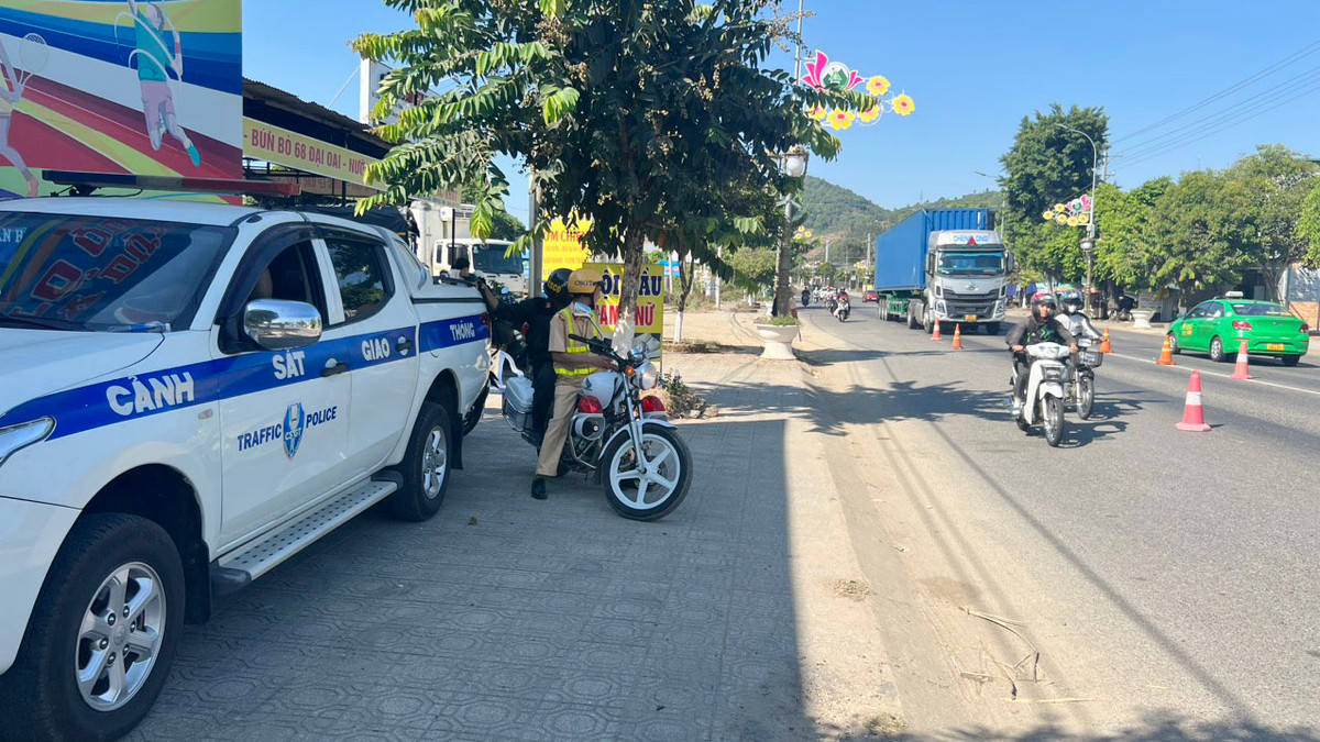 Lam Dong: Dam bao an toan giao thong dip le 30/4 va 1/5-Hinh-3