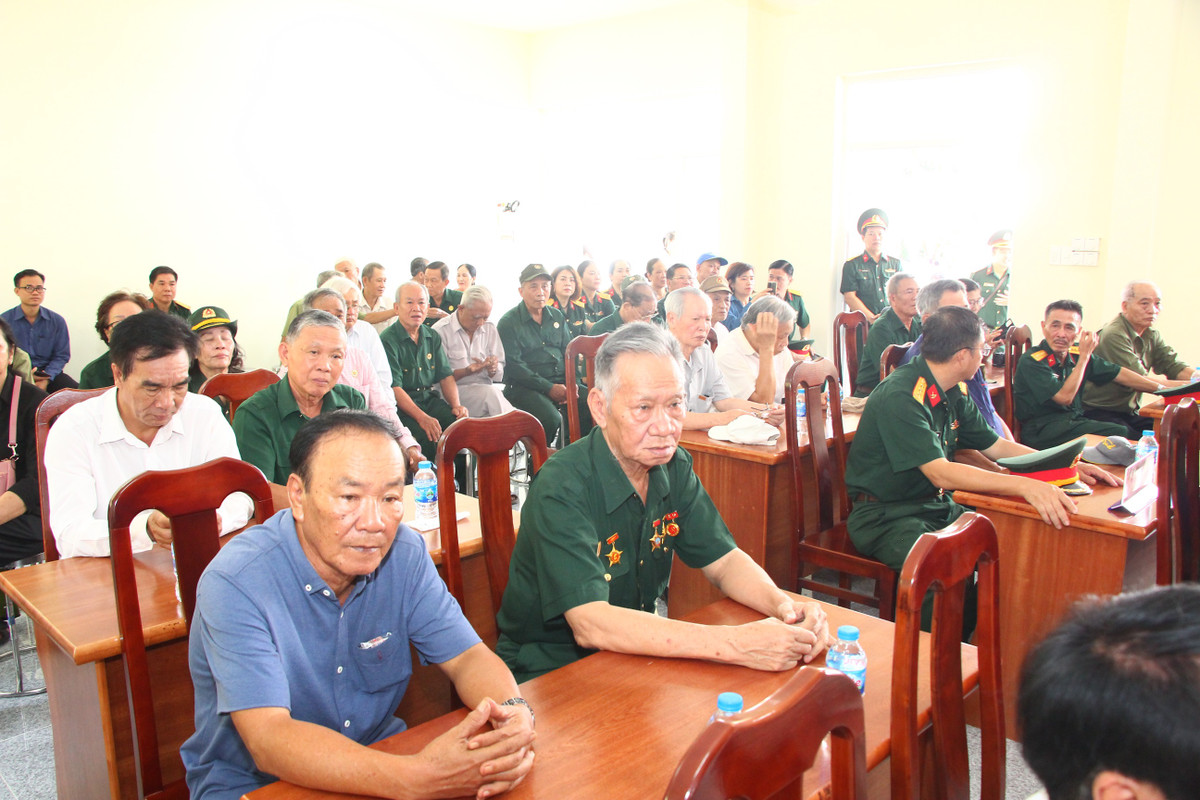 Khánh thành công trình bia truyền thống LLVT Sài Gòn-Gia Định tại Bến Tre - Hình 3 Khanh thanh cong trinh bia truyen thong LLVT Sai Gon-Gia Dinh tai Ben Tre-Hinh-3