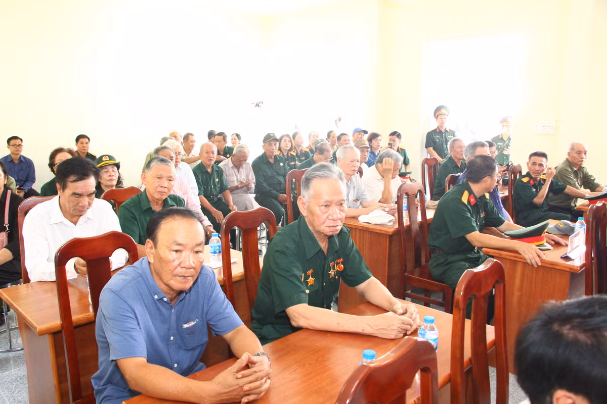 Khanh thanh cong trinh bia truyen thong LLVT Sai Gon-Gia Dinh tai Ben Tre-Hinh-3